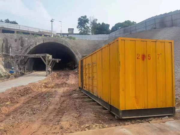 抚州发电机出租自启装置的工作原理是什么？